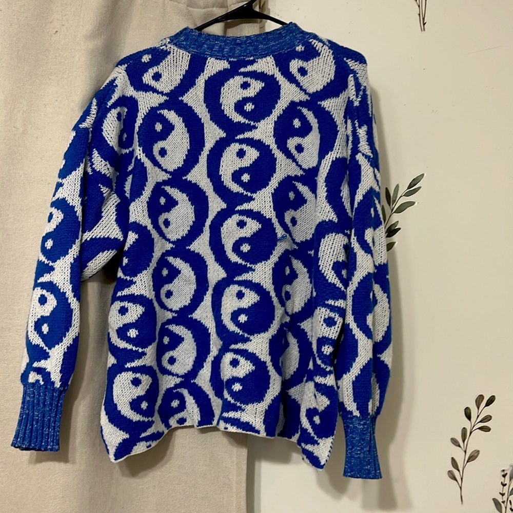 Mock neck, worn minimal times, size L